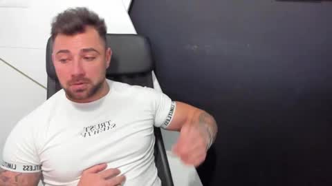 Snapshot of duncanstones chatting on 02-20-25, 08:28 DuncanStone online show from 02-20-25, 08:28