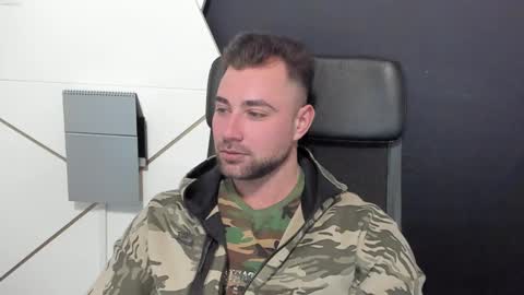 Snapshot of duncanstones chatting on 03-08-25, 02:08 DuncanStone online show from 03-08-25, 02:08