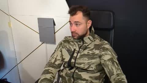 Snapshot of duncanstones chatting on 10-10-25, 05:28 DuncanStone online show from 10-10-25, 05:28