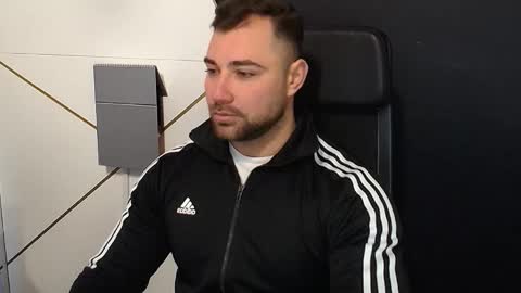 Snapshot of duncanstones chatting on 11-02-25, 05:21 DuncanStone online show from 11-02-25, 05:21