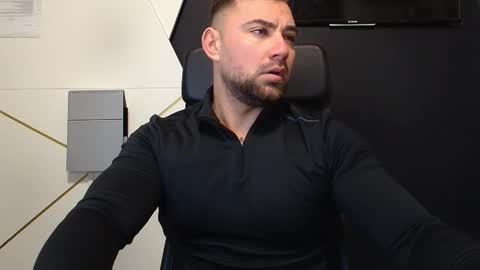 Snapshot of duncanstones chatting on 11-23-25, 05:18 DuncanStone online show from 11-23-25, 05:18