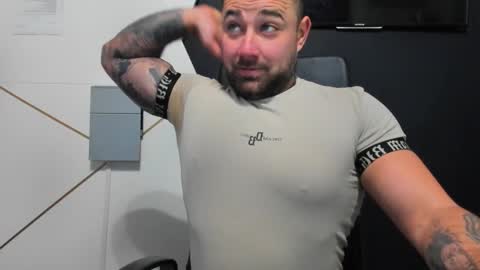 Snapshot of duncanstones chatting on 12-01-25, 05:45 DuncanStone online show from 12-01-25, 05:45