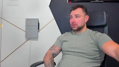 Snapshot of duncanstones chatting on 01-12-26, 05:01 DuncanStone online show from 01-12-26, 05:01