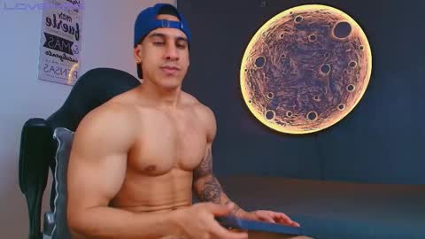 duran_dhikol1 online show from 04-21-26, 02:51