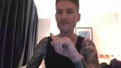 Snapshot of durexdublex chatting on 12-16-25, 09:42 durexdublex online show from 12-16-25, 09:42