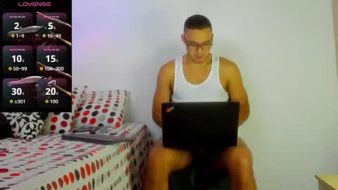 Snapshot of dusan_grey chatting on 11-23-25, 11:37 DUSAN GREY online show from 11-23-25, 11:37