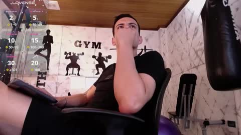 Snapshot of dustin_sonne chatting on 02-27-25, 09:43 Dustin Sonne online show from 02-27-25, 09:43