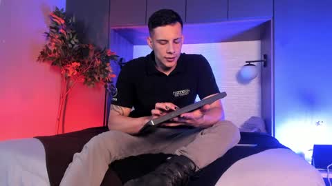 Dustin Sonne online show from 03-31-26, 03:52