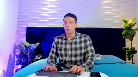 Dustin Sonne online show from 04-12-26, 03:33