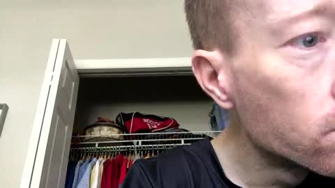 Snapshot of dustinthesweettalker chatting on 12-14-24, 04:31 Dustinthesweettalker online show from 12-14-24, 04:31