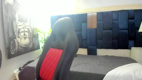 Snapshot of dustyn__michelle chatting on 05-10-26, 04:34 DUSTYN MICHELLE online show from 05-10-26, 04:34