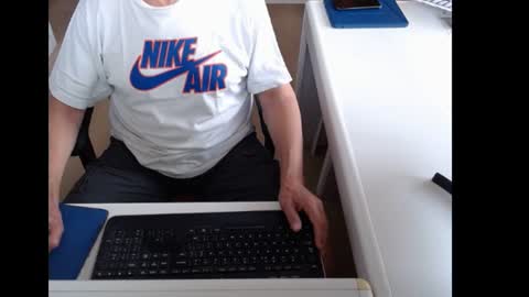 Snapshot of dutchpornking2 chatting on 07-05-26, 06:20 dutchpornking2 online show from 07-05-26, 06:20