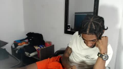 Snapshot of duvanf18 chatting on 07-13-26, 04:04 Elburrito online show from 07-13-26, 04:04