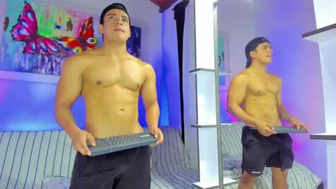 Snapshot of dwayne_esteven10 chatting on 05-19-26, 10:27 dwayne_esteven10 online show from 05-19-26, 10:27