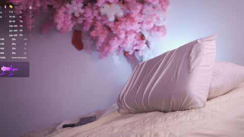 Snapshot of dwayne_xx chatting on 12-19-24, 10:00 Dwayne xx online show from 12-19-24, 10:00