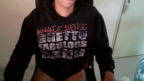 Snapshot of dwaynejamesjackson chatting on 09-16-25, 09:21 dwaynejamesjackson online show from 09-16-25, 09:21