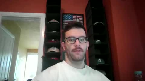 Snapshot of dweav240 chatting on 10-20-25, 07:36 dweav240 online show from 10-20-25, 07:36