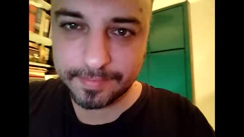 Snapshot of dwizziz chatting on 10-18-25, 10:43 Ivan online show from 10-18-25, 10:43