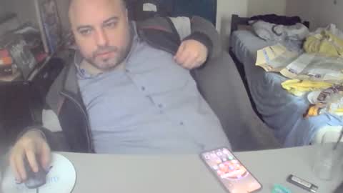 Snapshot of dwizziz chatting on 02-13-26, 11:28 Ivan online show from 02-13-26, 11:28