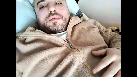 Snapshot of dwizziz chatting on 02-18-26, 09:05 Ivan online show from 02-18-26, 09:05