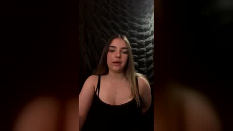 Leia online show from 04-18-26, 03:32