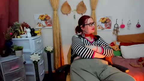 Snapshot of dyannelovee chatting on 12-08-24, 01:47 Dyanne online show from 12-08-24, 01:47