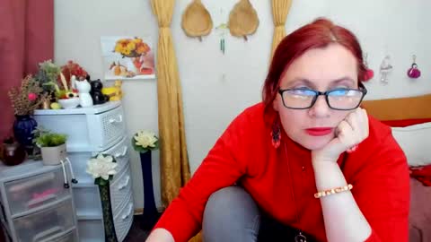 Snapshot of dyannelovee chatting on 12-10-24, 10:05 Dyanne online show from 12-10-24, 10:05