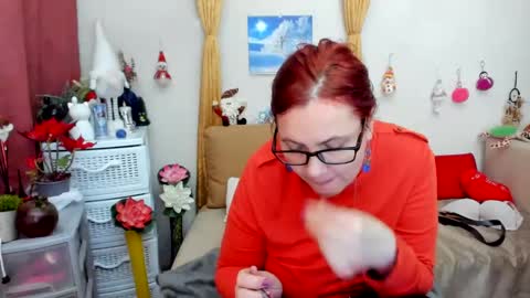 Snapshot of dyannelovee chatting on 01-12-25, 03:14 Dyanne online show from 01-12-25, 03:14