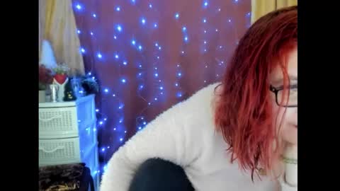 Snapshot of dyannelovee chatting on 12-14-25, 06:56 Dyanne online show from 12-14-25, 06:56