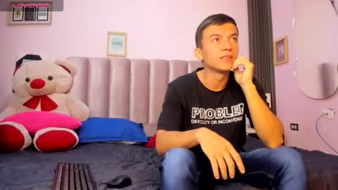 Snapshot of dylan_and_kim chatting on 02-10-26, 12:31 dylan_and_kim online show from 02-10-26, 12:31