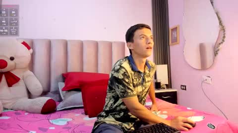 Snapshot of dylan_and_kim chatting on 02-18-26, 12:23 dylan_and_kim online show from 02-18-26, 12:23