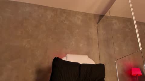 Dylan online show from 12-05-25, 11:19