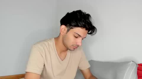 Dylan online show from 11-24-25, 06:29