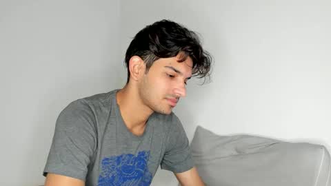 Dylan online show from 11-29-25, 06:44