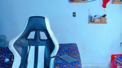 Dylan online show from 02-22-26, 01:07