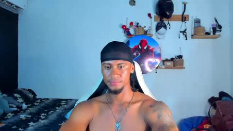 Snapshot of dylan_jake1 chatting on 04-21-26, 01:42 Dylan online show from 04-21-26, 01:42