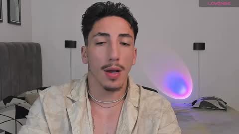 Snapshot of dylan_spencer chatting on 02-17-25, 02:09 Bryan model independient online show from 02-17-25, 02:09