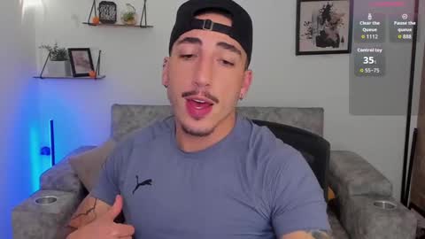 Snapshot of dylan_spencer chatting on 10-26-25, 12:05 Bryan model independient online show from 10-26-25, 12:05