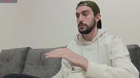 Snapshot of dylan_starxx chatting on 11-12-25, 06:52 Dylan online show from 11-12-25, 06:52