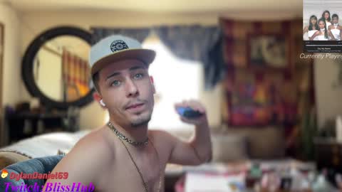 Snapshot of dylandaniel69 chatting on 01-07-25, 08:42 Dylan Daniel 7.8 online show from 01-07-25, 08:42