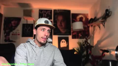 Snapshot of dylandaniel69 chatting on 02-13-25, 10:12 Dylan Daniel 7.8 online show from 02-13-25, 10:12