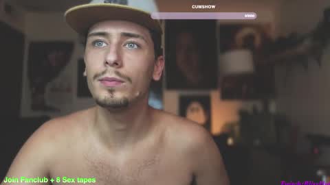 Snapshot of dylandaniel69 chatting on 02-19-25, 06:22 Dylan Daniel 7.8 online show from 02-19-25, 06:22