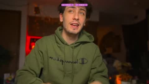 Snapshot of dylandaniel69 chatting on 09-23-25, 01:47 Dylan Daniel 7.8 online show from 09-23-25, 01:47