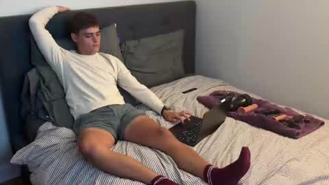 Snapshot of dylanfruits chatting on 09-12-25, 01:06 dylanfruits online show from 09-12-25, 01:06