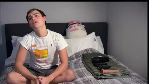 Snapshot of dylanfruits chatting on 10-31-25, 02:29 dylanfruits online show from 10-31-25, 02:29