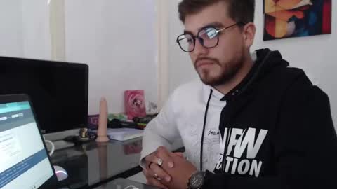 Snapshot of dylanhot10 chatting on 12-09-24, 04:05 dylanhot10 online show from 12-09-24, 04:05