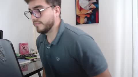 Snapshot of dylanhot10 chatting on 12-12-24, 09:04 dylanhot10 online show from 12-12-24, 09:04