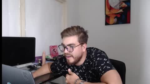 Snapshot of dylanhot10 chatting on 12-19-24, 09:17 dylanhot10 online show from 12-19-24, 09:17