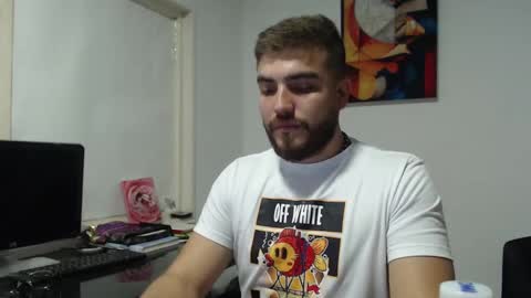 Snapshot of dylanhot10 chatting on 02-11-25, 11:44 dylanhot10 online show from 02-11-25, 11:44