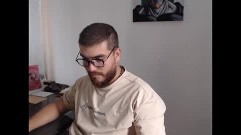 Snapshot of dylanhot10 chatting on 09-30-25, 07:41 dylanhot10 online show from 09-30-25, 07:41